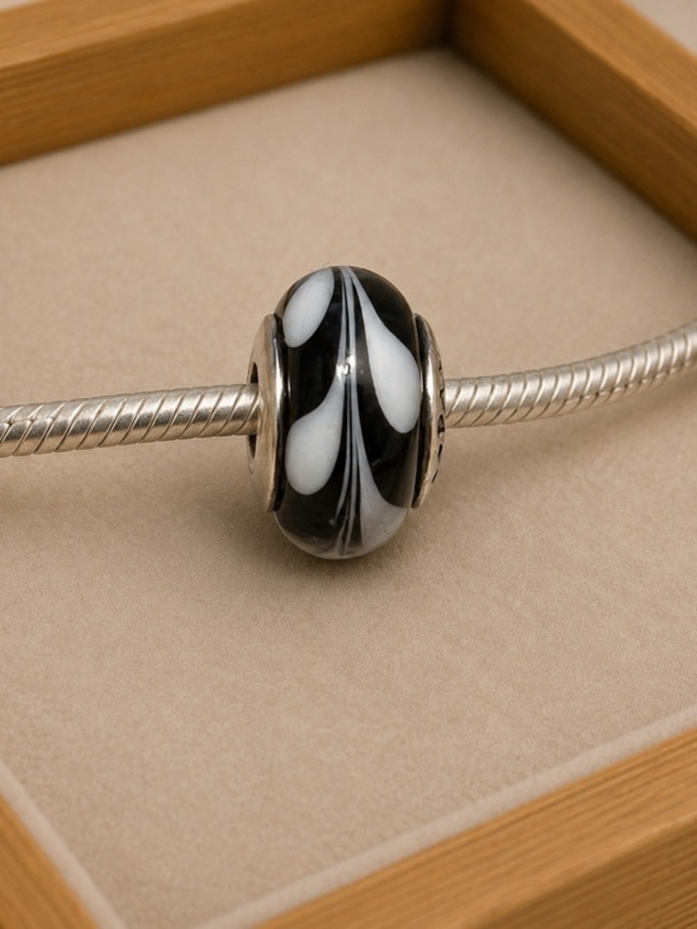 Pandora 925 Sterling Silver Black White Swirl Murano Glass EUC ALE #299